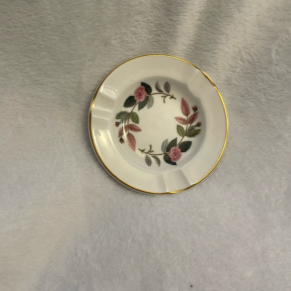 Wedgwood ash tray, never used.
